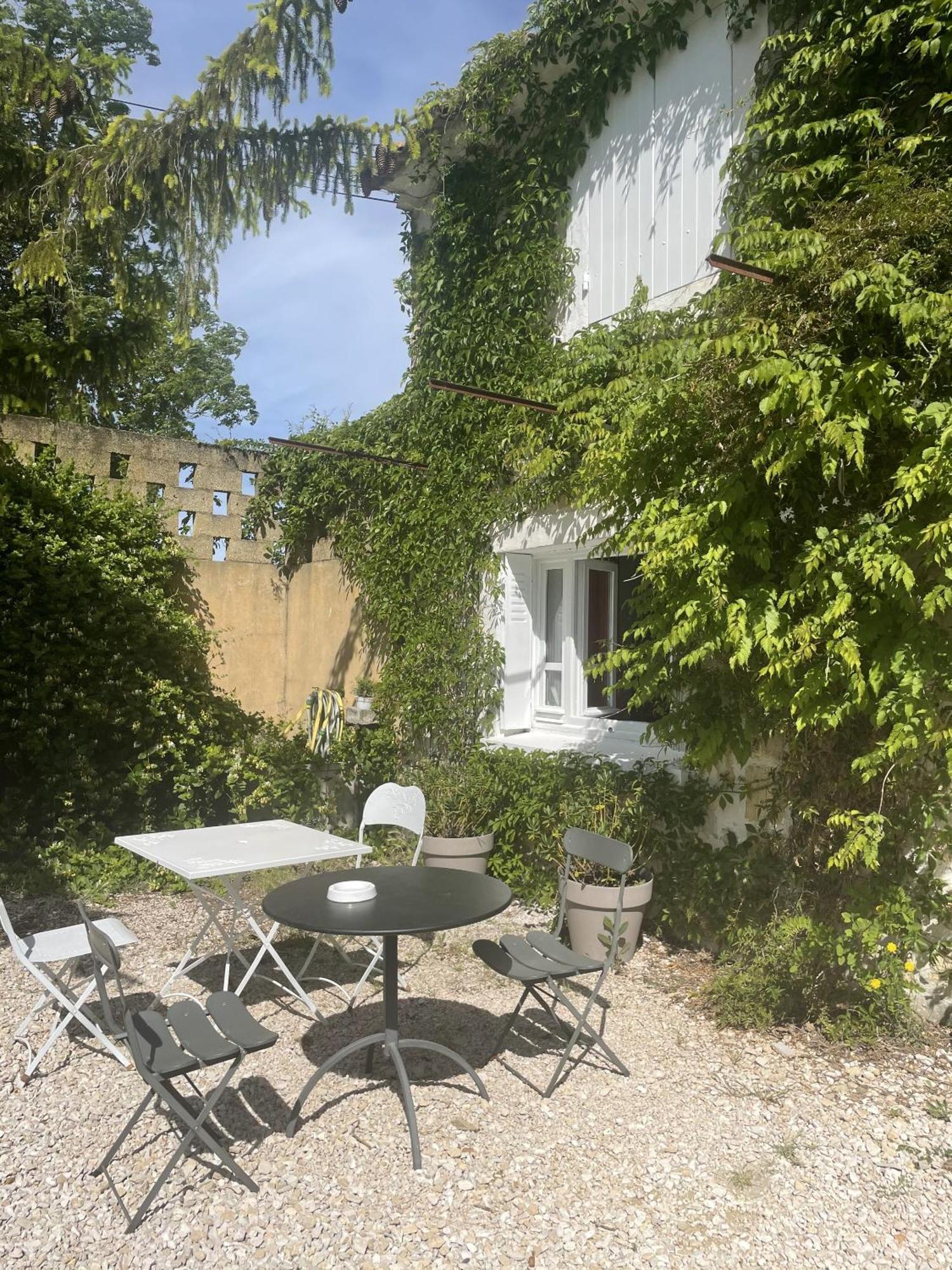 Apartamento Appt 2 Pieces Dans Mas Provencal Roquemaure  Exterior foto